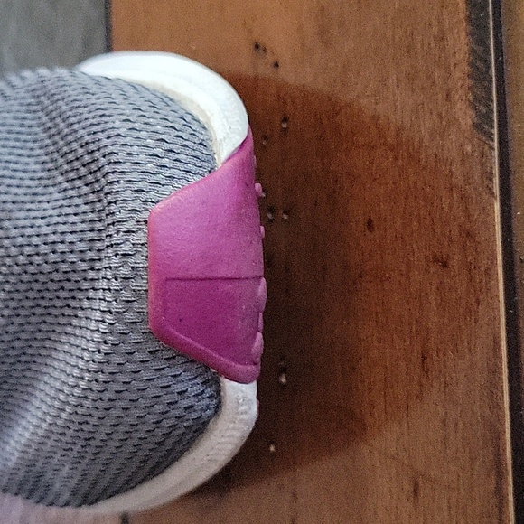 Nike size 6 running shoe 👟 Worn once. - Picture 2 of 6